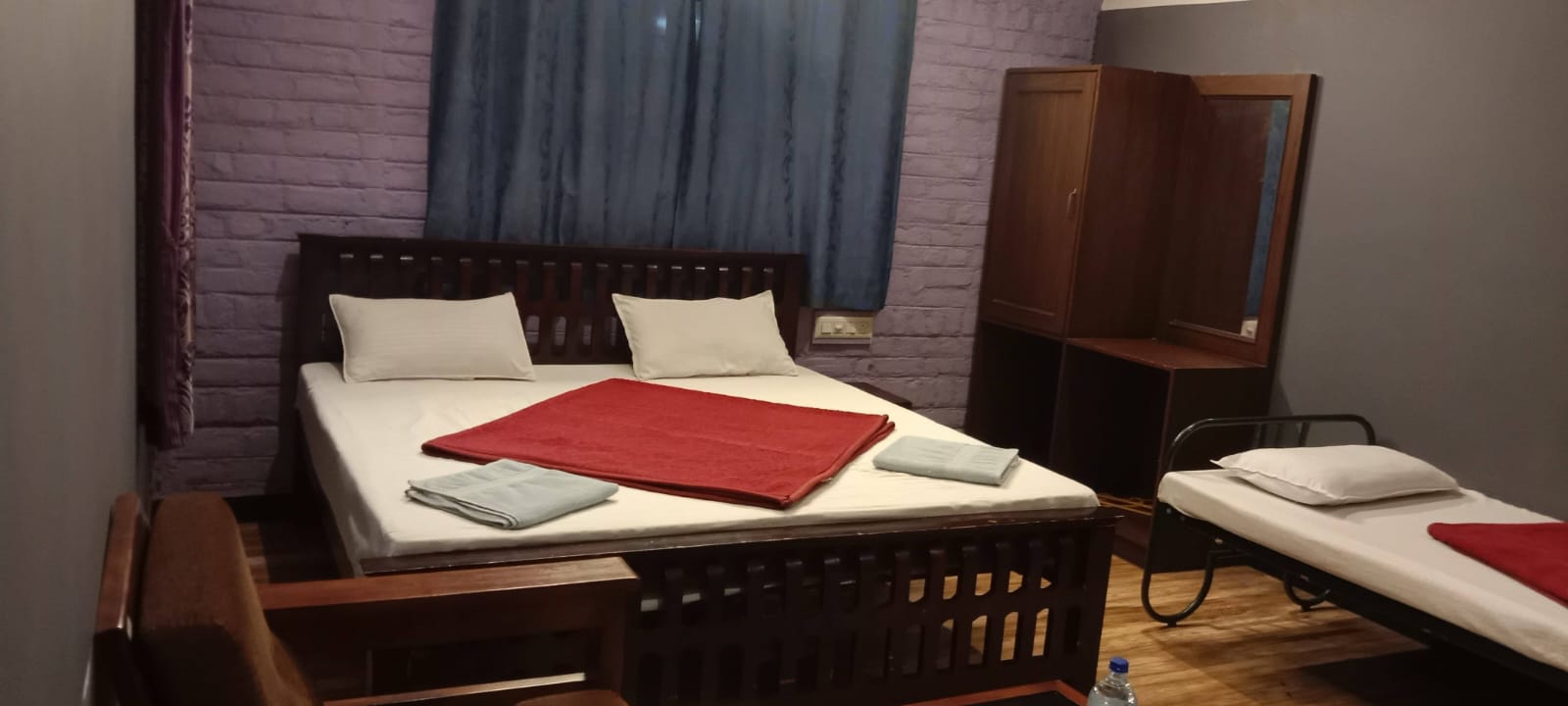 Triple Bedded Room - Best cottage room in Yercaud